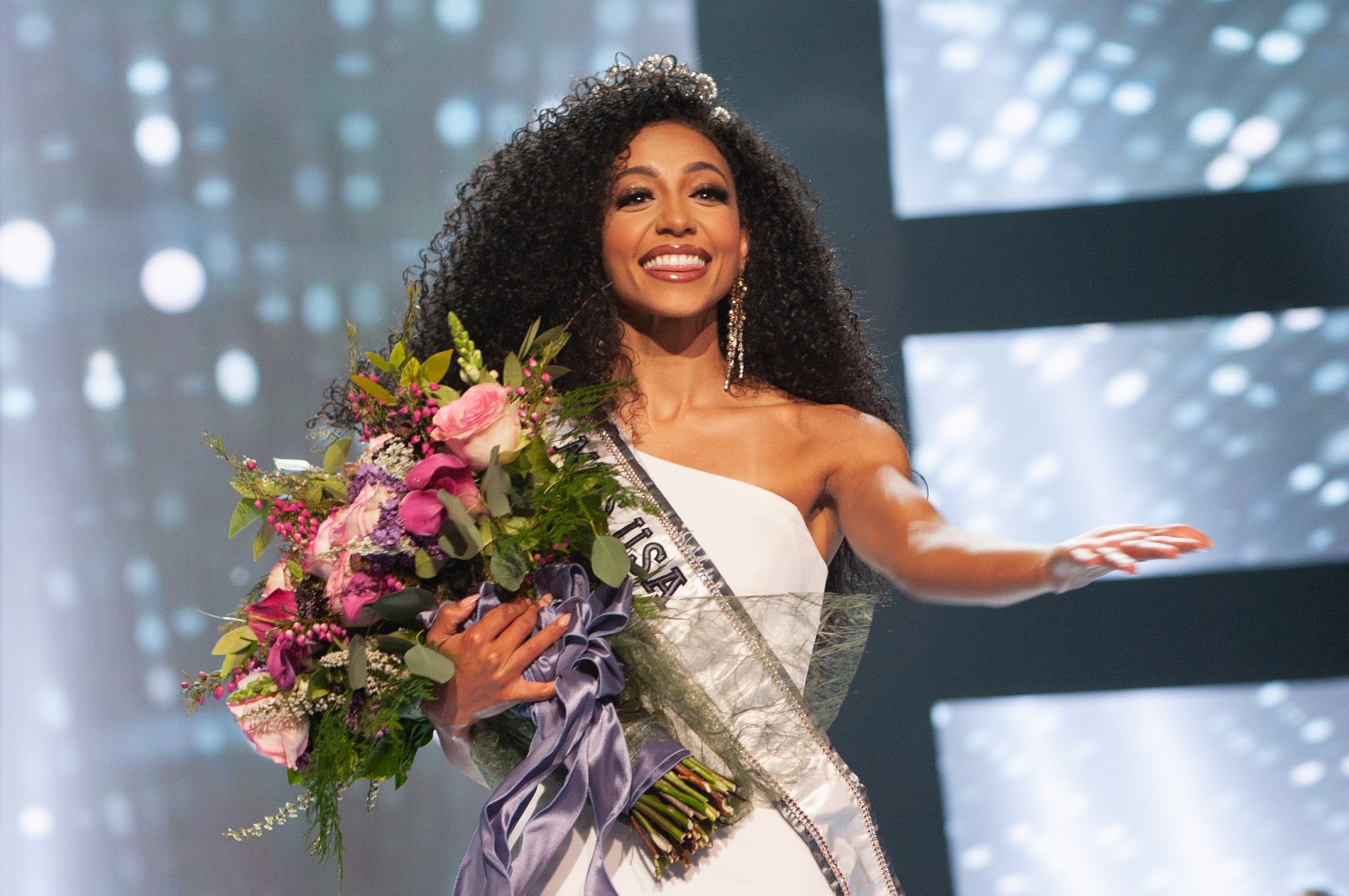 Miss Usa 2019 Miss North Carolina Cheslie Kryst Is Crowned