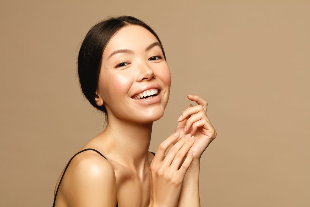 8 Simple Makeup Tips for Fair Skin